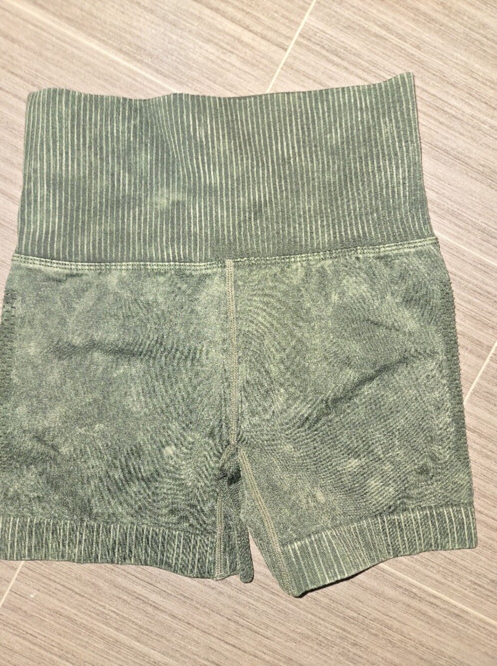 Zenana Outfitters High-Waist Ribbed Olive Green Shorts